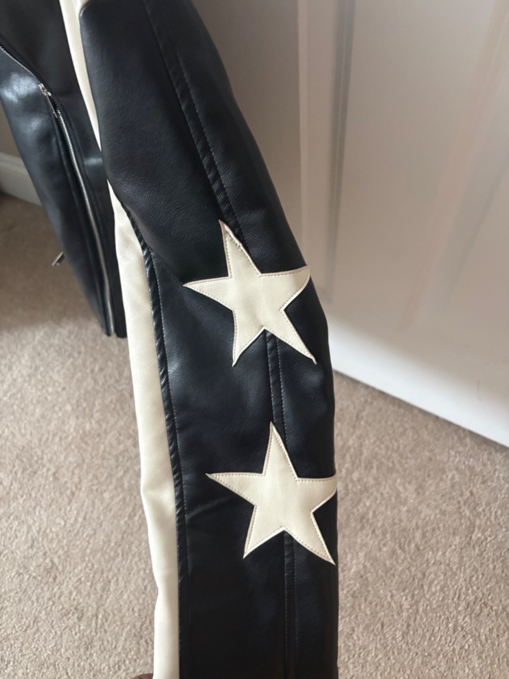 Black jacket - Picture 3 of 3